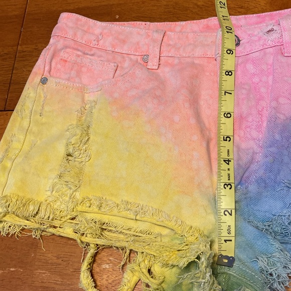 UNIF Womens Size 28 Tie Dye Pastel Distressed High Waisted Jean Short Shorts - Picture 13 of 13